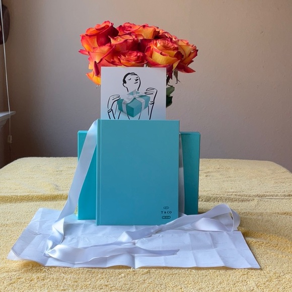 📚 TIFFANY & CO. NOTEBOOK 📚NWOT 📚 - Picture 1 of 16